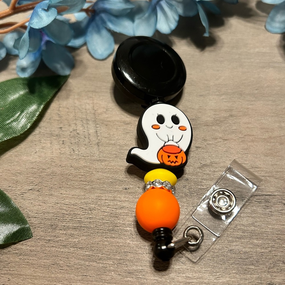 Halloween 🎃 👻 Ghost Badge Reel